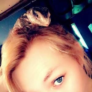 Meet your Posher, Logan